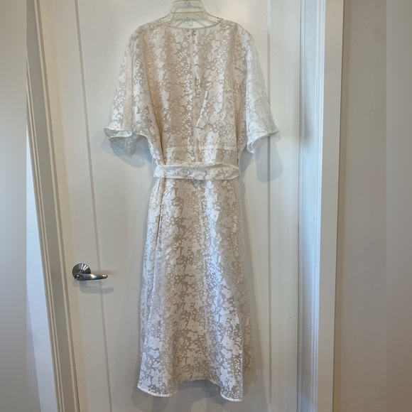 Unique Vintage Cream Pattern Wrap Midi Dress - Picture 2 of 8